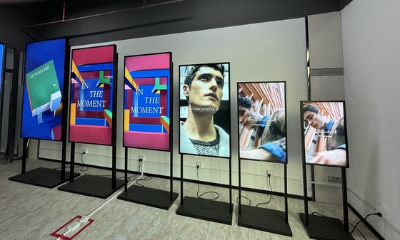 43 inci Kecerahan Tinggi 2500nits Window Facing Display dengan Panel IPS